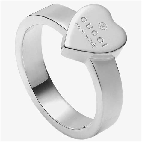 gucci trademark thin engraved heart ring